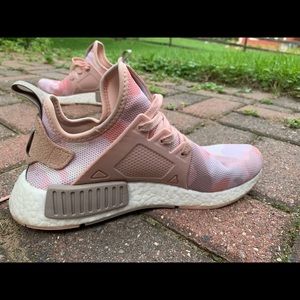 Women’s size 6.5 NMD_XR1 pink camo
